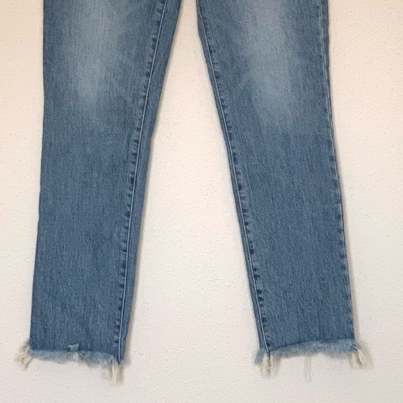 Madewell The Perfect Vintage Raw Hem High Rise Jean in Ainsworth Wash - Picture 5 of 13